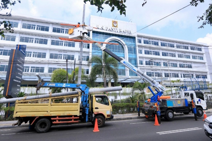 Penjualan Listrik PLN Semester I Capai 137,12 TWh, Sektor Bisnis Jadi Penopang Tumbuh 13,07 Persen