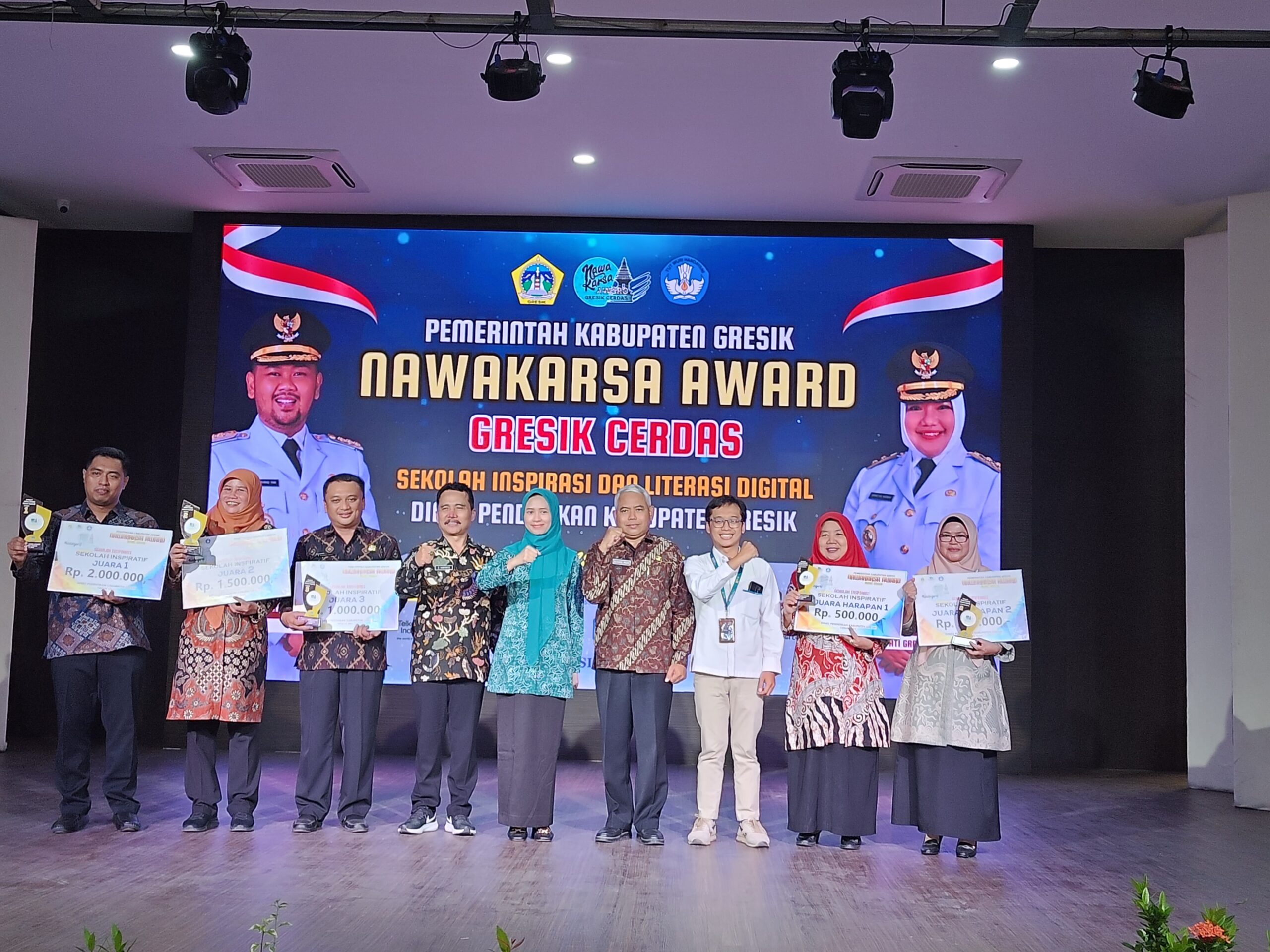 PLN Icon Plus Ikut Sukseskan Acara Nawakarsa Award Gresik Cerdas Bersama Dinas Pendidikan Kabupaten Gresik