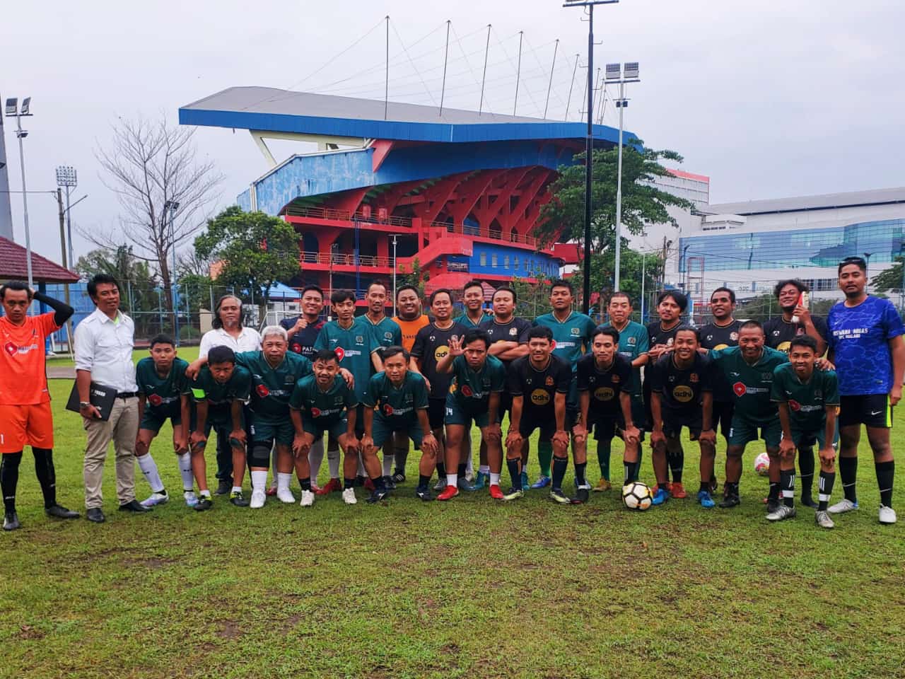 Perkuat Silaturahmi, PWI Malang dan Seksi Surabaya PWI Jatim Gelar Fun Football