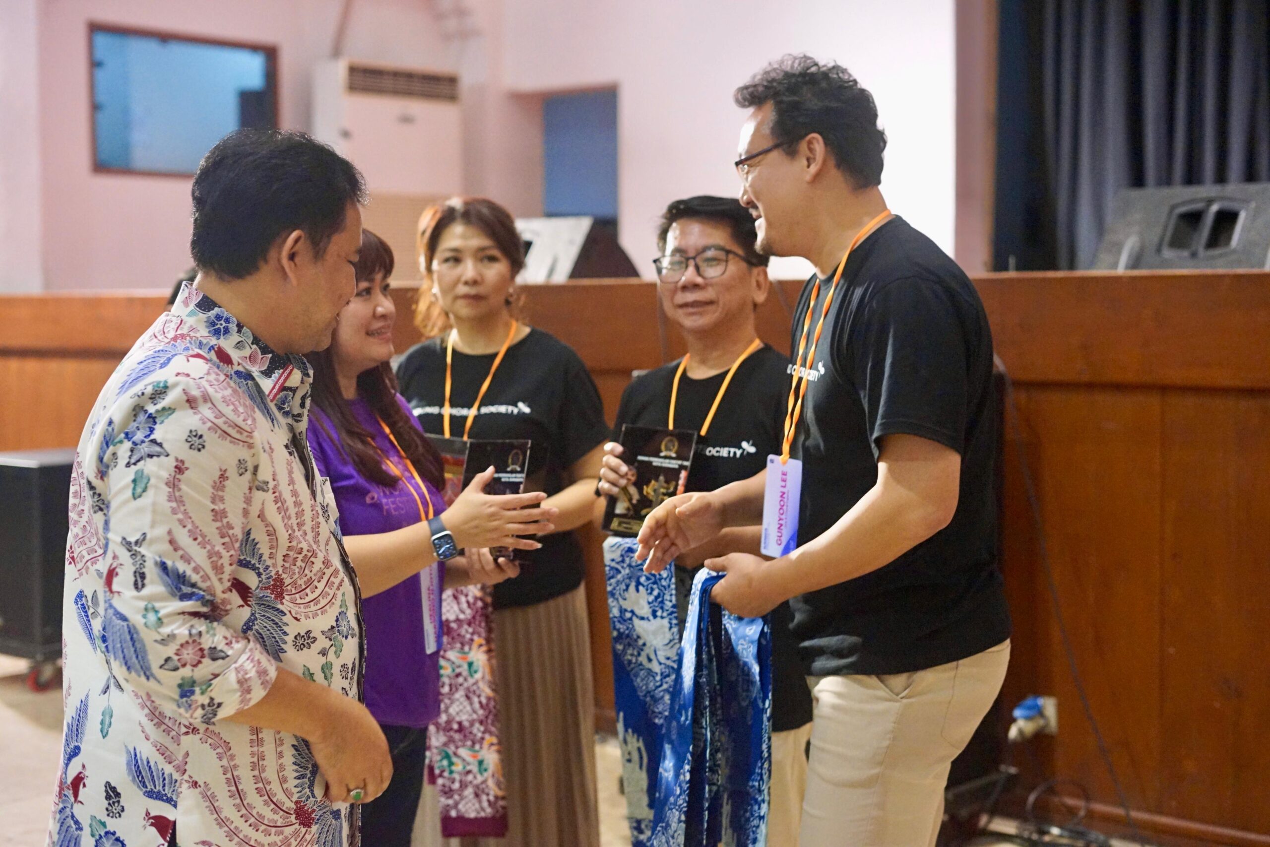 One Voice Spensabaya SMPN 1 Surabaya Sabet Juara di Dua Kategori