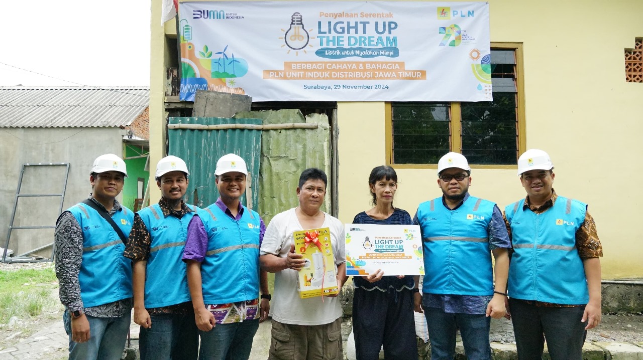 Program Light Up The Dream, Berbagi Cahaya dan Bahagia Nyalakan Mimpi